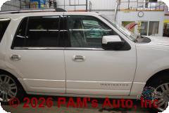 Vehicle photo 3