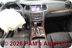 Vehicle photo 13
