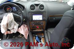 Vehicle photo 12