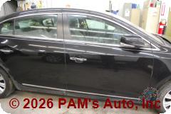 Vehicle photo 3
