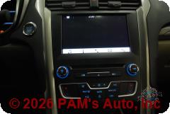 Vehicle photo 12