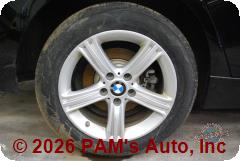 Vehicle photo 7
