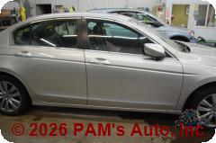 Vehicle photo 3
