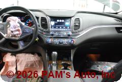 Vehicle photo 12