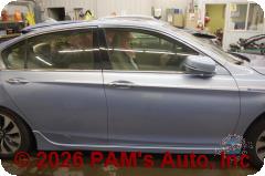 Vehicle photo 3