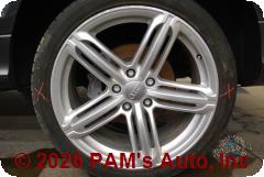Vehicle photo 7
