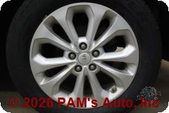 Vehicle photo 9