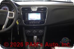 Vehicle photo 14