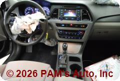Vehicle photo 14