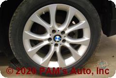 Vehicle photo 9