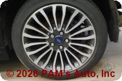 Vehicle photo 9
