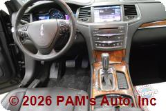 Vehicle photo 14