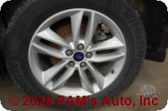 Vehicle photo 9