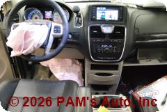 Vehicle photo 14