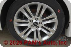 Vehicle photo 9