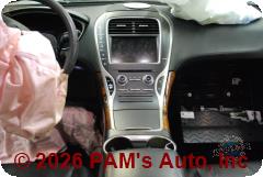 Vehicle photo 14