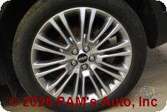Vehicle photo 9