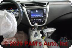 Vehicle photo 14