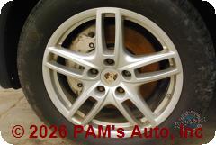 Vehicle photo 9