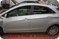 Vehicle photo 7