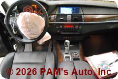 Vehicle photo 14