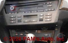 Vehicle photo 13