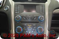 Vehicle photo 13