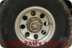 Vehicle photo 9