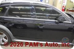 Vehicle photo 3
