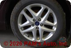 Vehicle photo 9