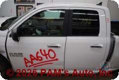 Vehicle photo 7