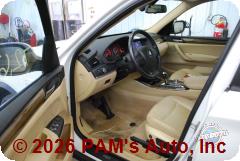 Vehicle photo 10