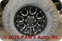 Vehicle photo 9