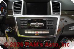 Vehicle photo 13