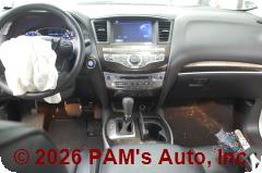 Vehicle photo 14