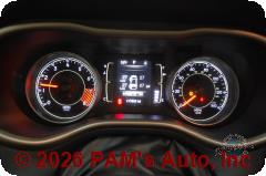Vehicle photo 12