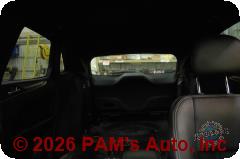 Vehicle photo 11