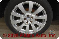 Vehicle photo 9
