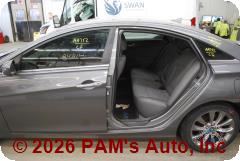 Vehicle photo 7