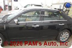 Vehicle photo 7