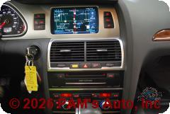 Vehicle photo 13