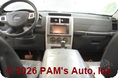 Vehicle photo 14