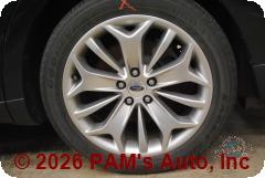 Vehicle photo 9
