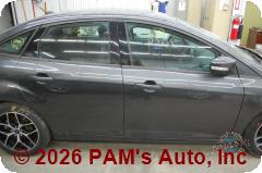 Vehicle photo 3