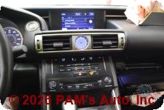 Vehicle photo 13