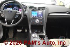 Vehicle photo 14