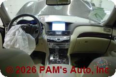 Vehicle photo 14