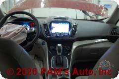 Vehicle photo 14