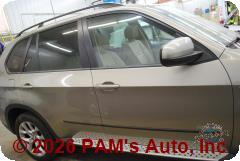 Vehicle photo 3