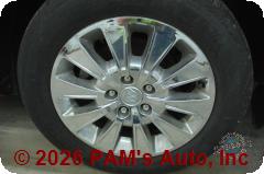Vehicle photo 9